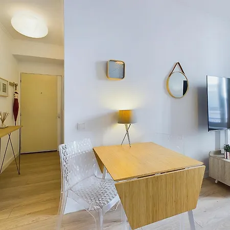 Centre Serbes * 칸느