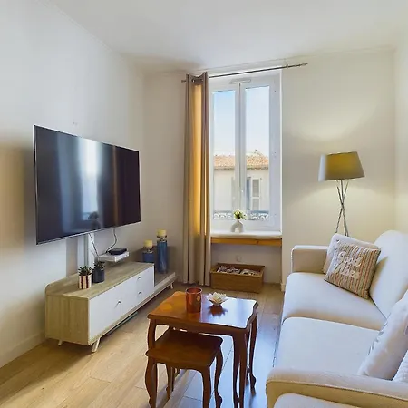 Centre Serbes Apartman *