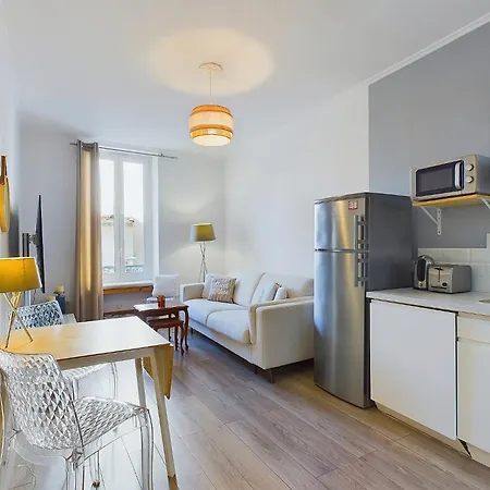 Apartment Centre Serbes