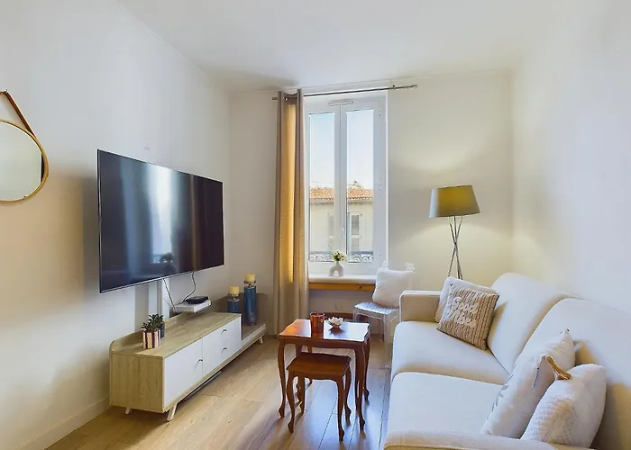 Centre Serbes شقة