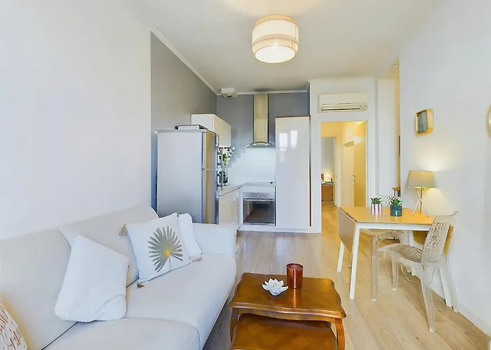 Centre Serbes شقة كان